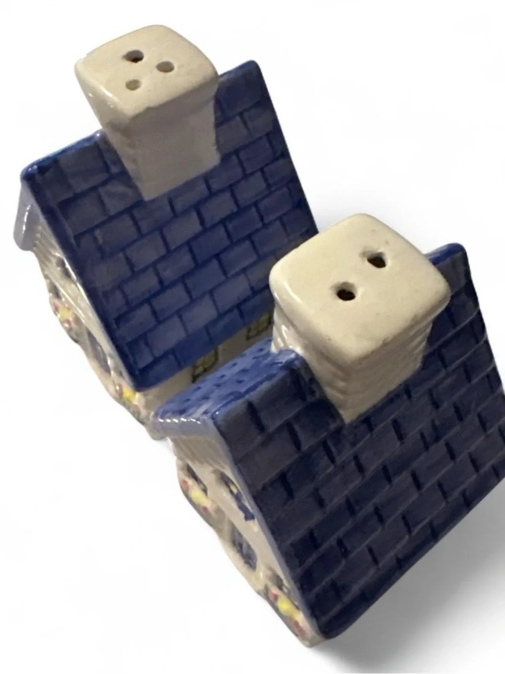 Salt & Pepper Shakers Blue Cottage-  House  Set! Farm House Country. Granny's